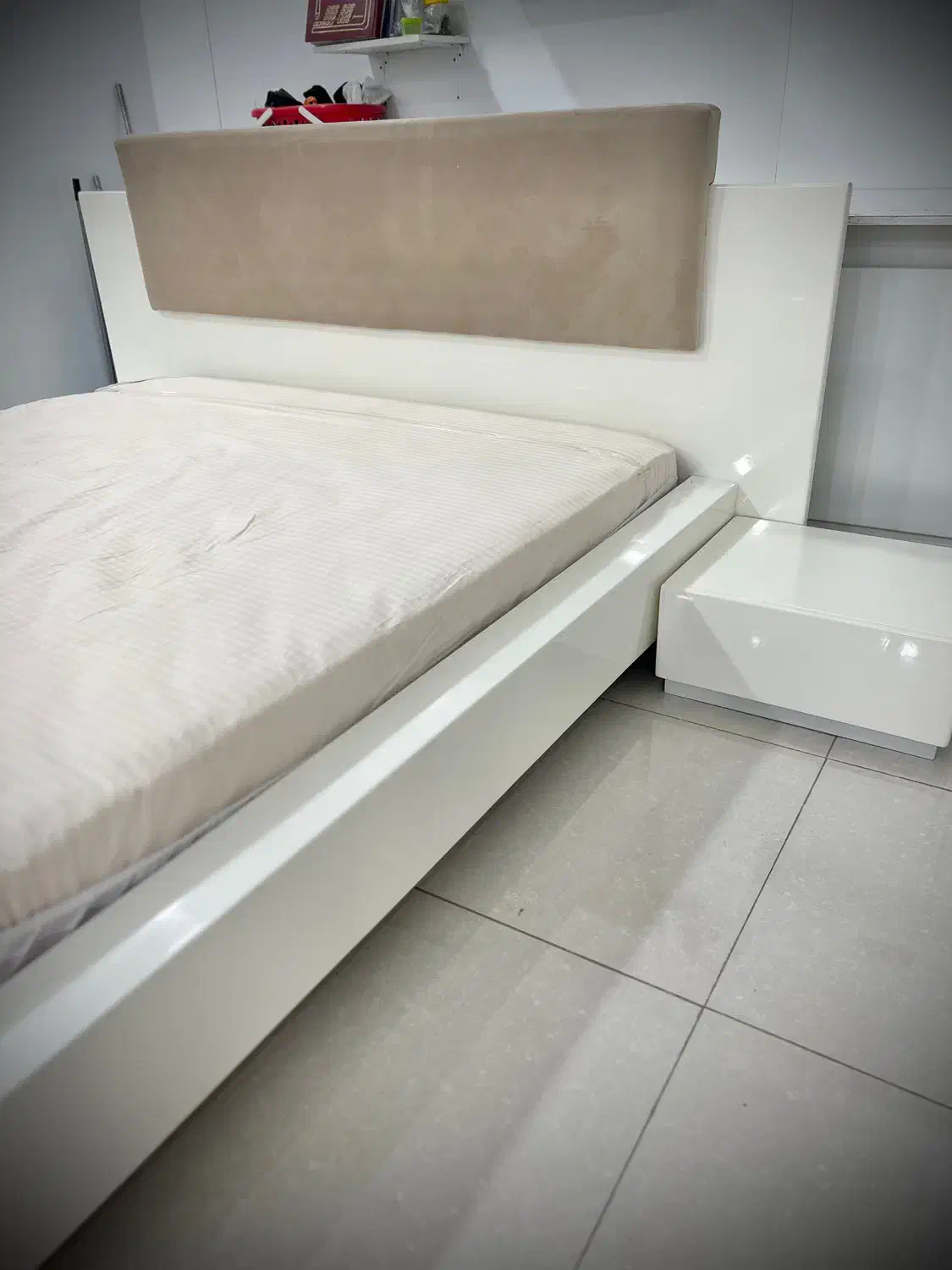 تخت خواب دو نفره|تخت و سرویس خواب|ایلام, |دیوار