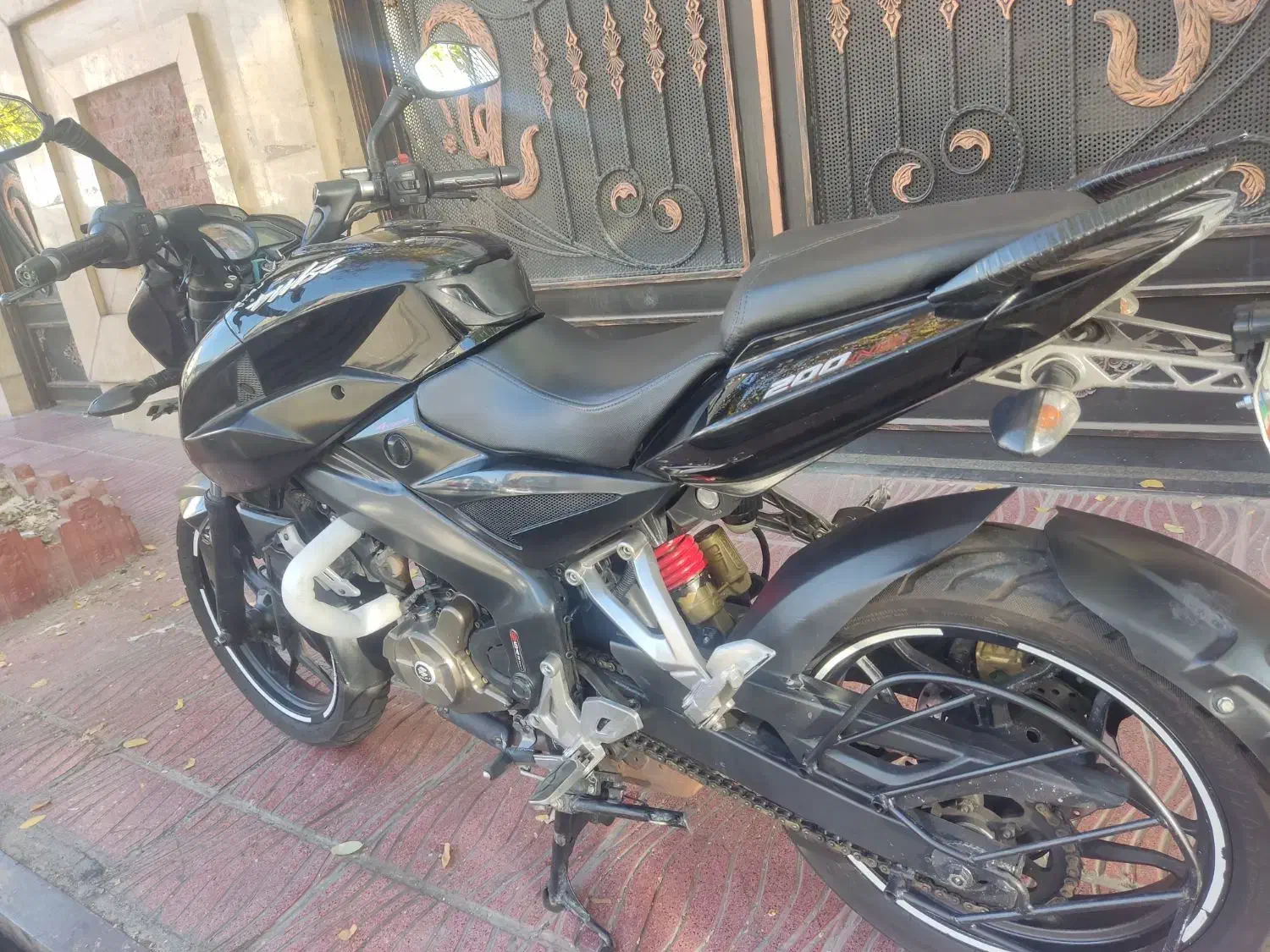 موتورسیکلت ان اس 200|موتورسیکلت|تهران, خاک سفید|دیوار