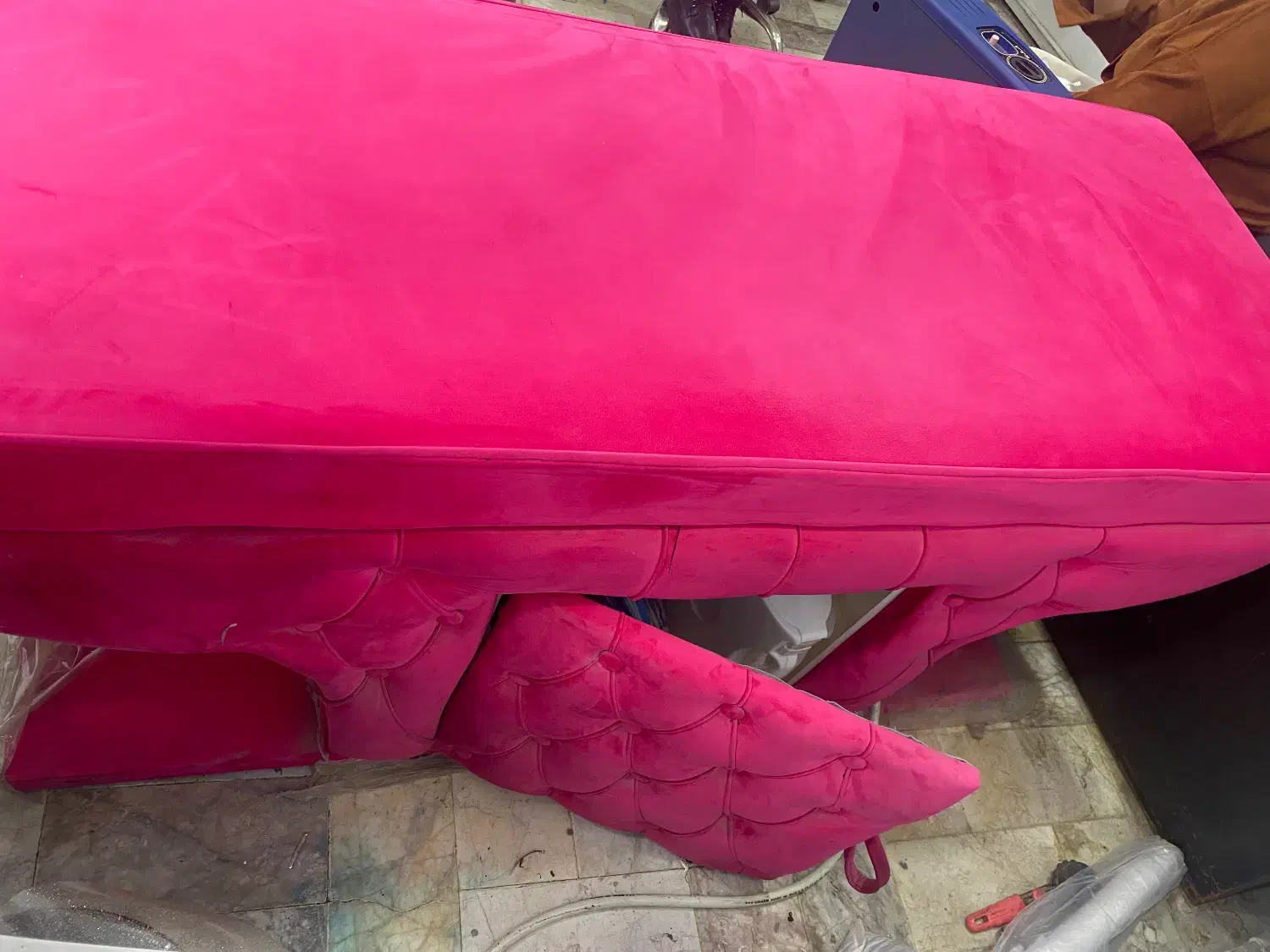 فروش تخت لمسی برای کاشت مژه|آرایشگاه و سالنهای زیبایی|تهران, منیریه|دیوار