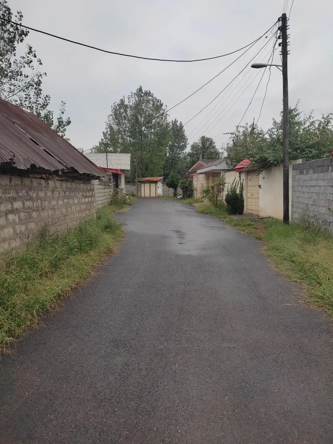 زمین با بناه قدیمی در صحنه سرا|فروش زمین و ملک کلنگی|رودسر, |دیوار