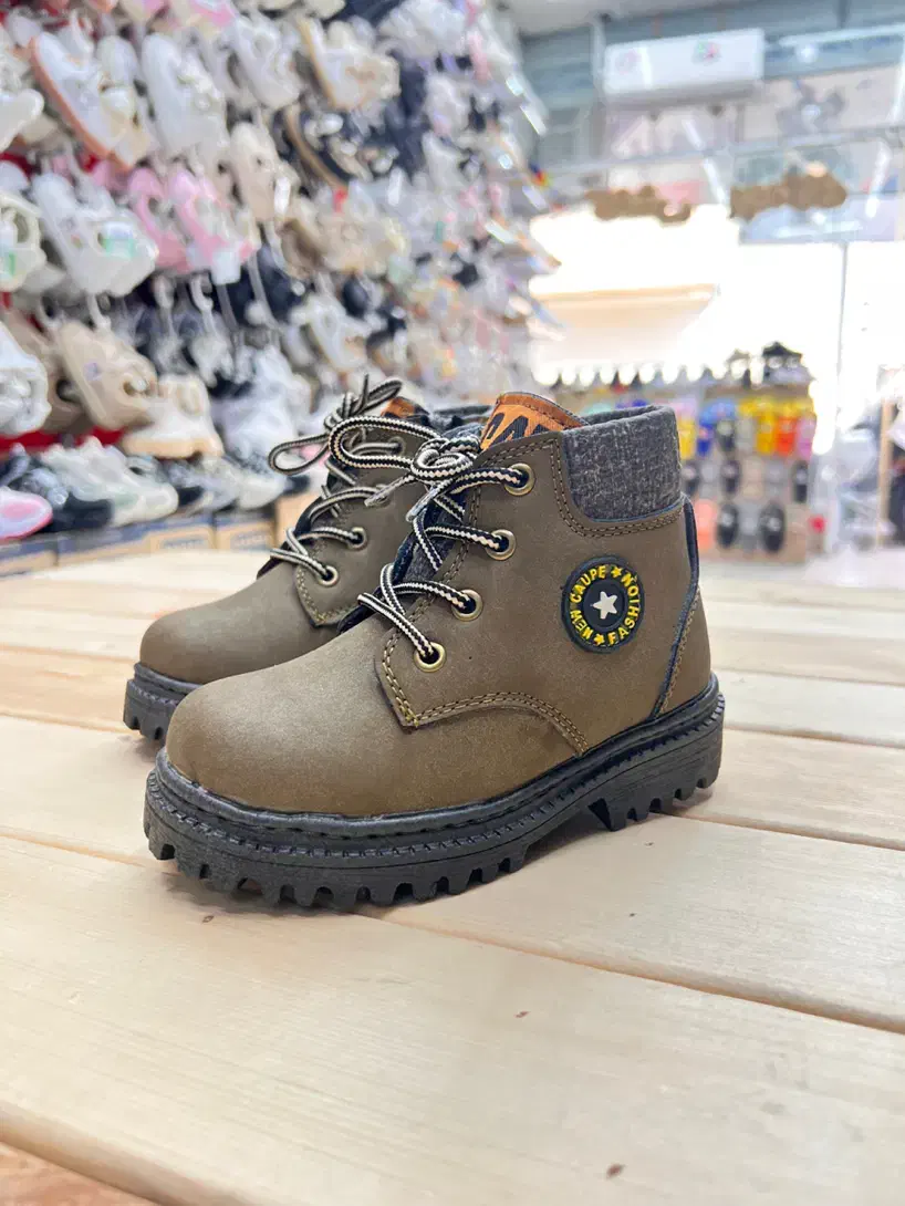 چکمه بچگانه|کفش و لباس بچه|مشهد, ایثار|دیوار