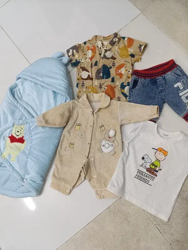 پوشاک|کفش و لباس بچه|تربت‌حیدریه, حسنی بالا|دیوار