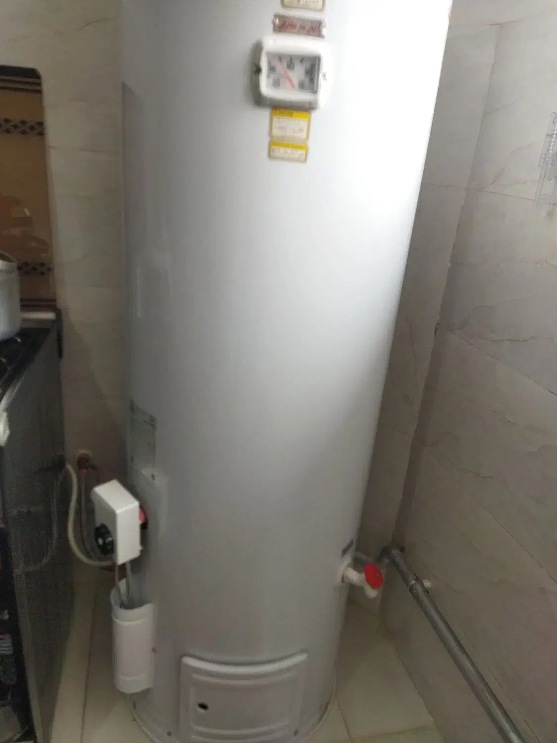 آبگرمکن تمیز و سالم|آبگرمکن، پکیج، شوفاژ|ارومیه, |دیوار