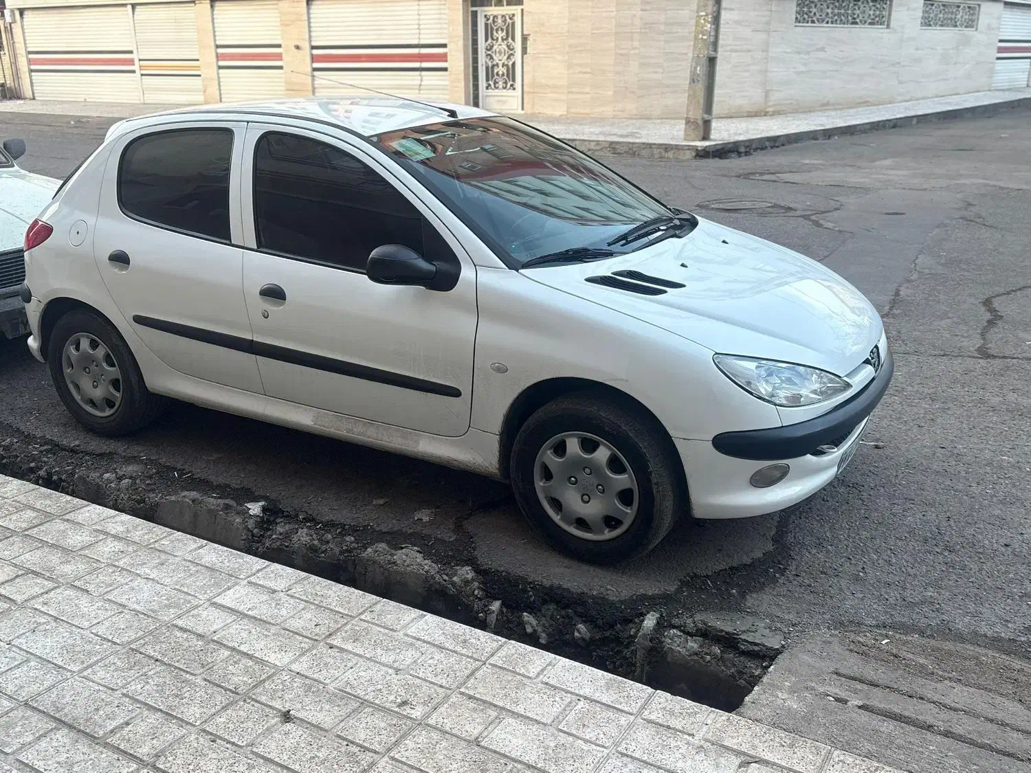 ۲۰۶ مدل ۱۴۰۰|خودرو سواری و وانت|میانه, |دیوار