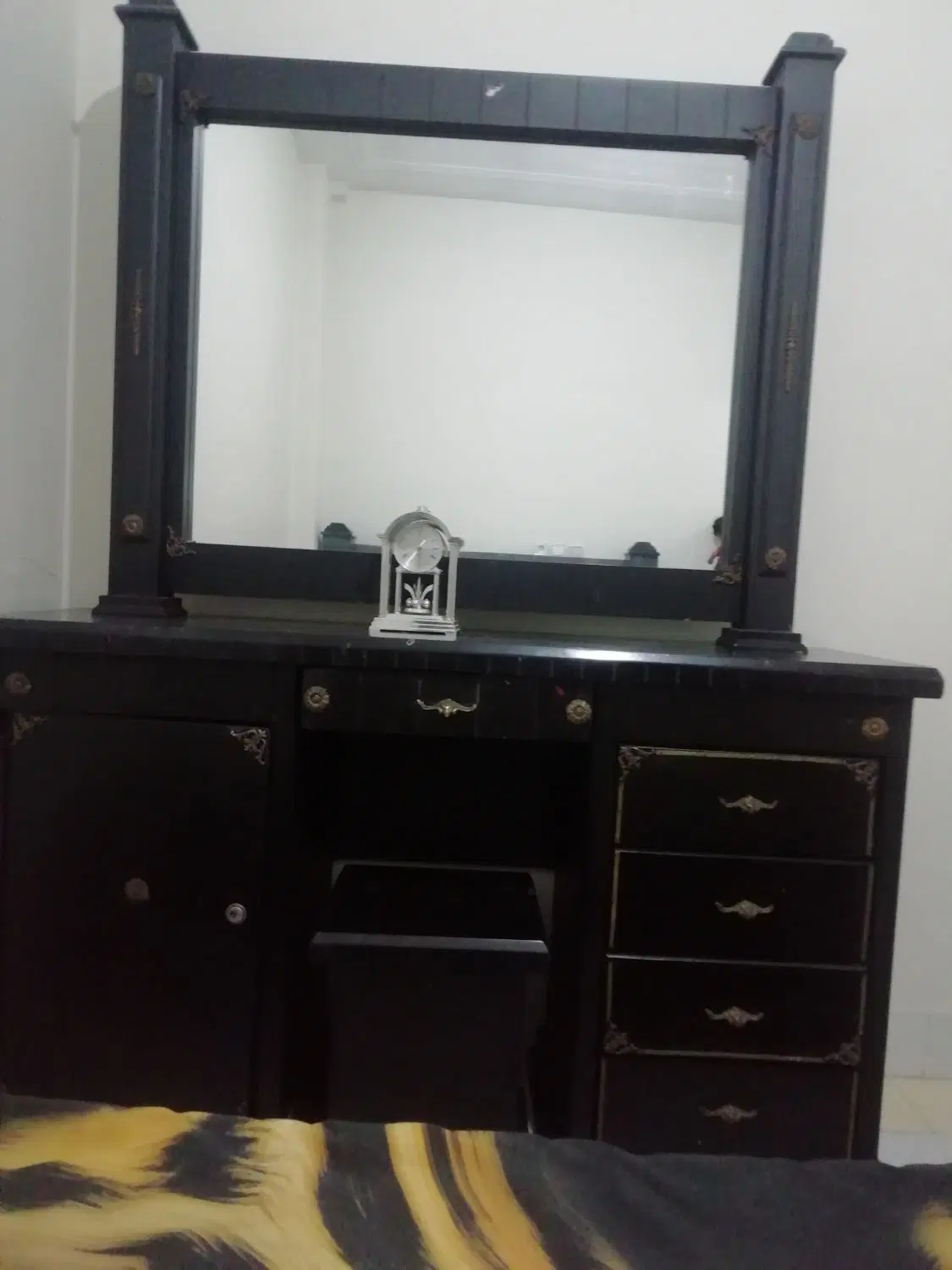 تخت|تخت و سرویس خواب|کرج, گلستان|دیوار