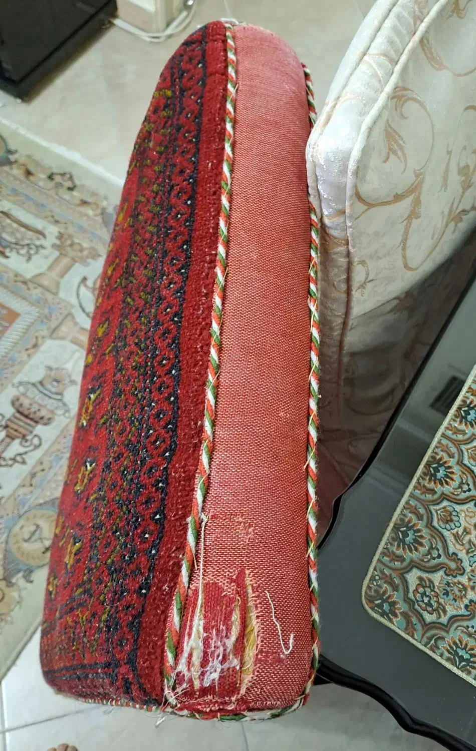 یک جفت پشتی کارکرده|پشتی|تهران, سازمان برنامه شمالی|دیوار