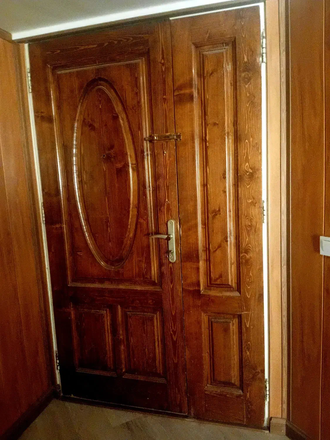 یک عدد درب چوب گردو|مصالح و تجهیزات ساختمان|تهران, اقدسیه|دیوار