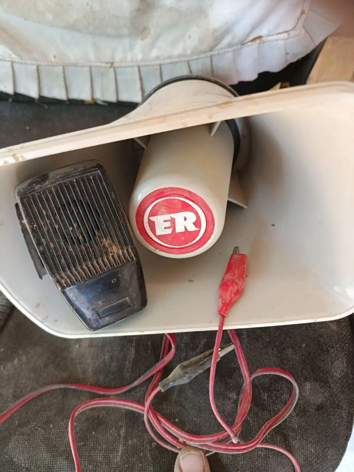 بلندگو در حد نو|صوتی و تصویری|آران و بیدگل, |دیوار