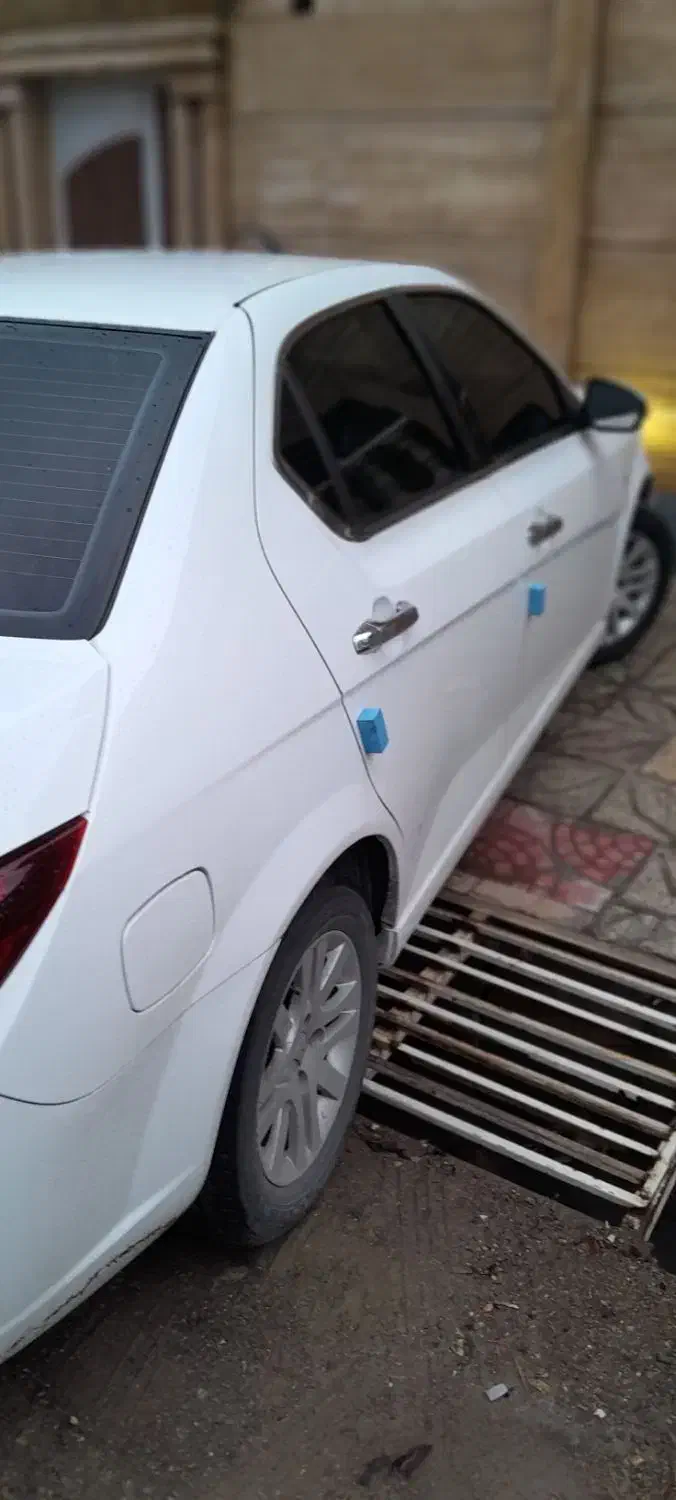 دنا پلاس۹۸ بدون رنگ|خودرو سواری و وانت|اردبیل, |دیوار