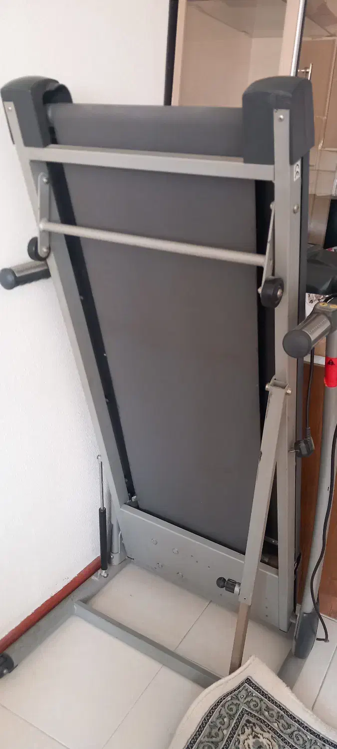 تردمیل کاملا سالم المانی اورجینال|تجهیزات ورزشی|شاهینشهر, شهرک پردیس|دیوار