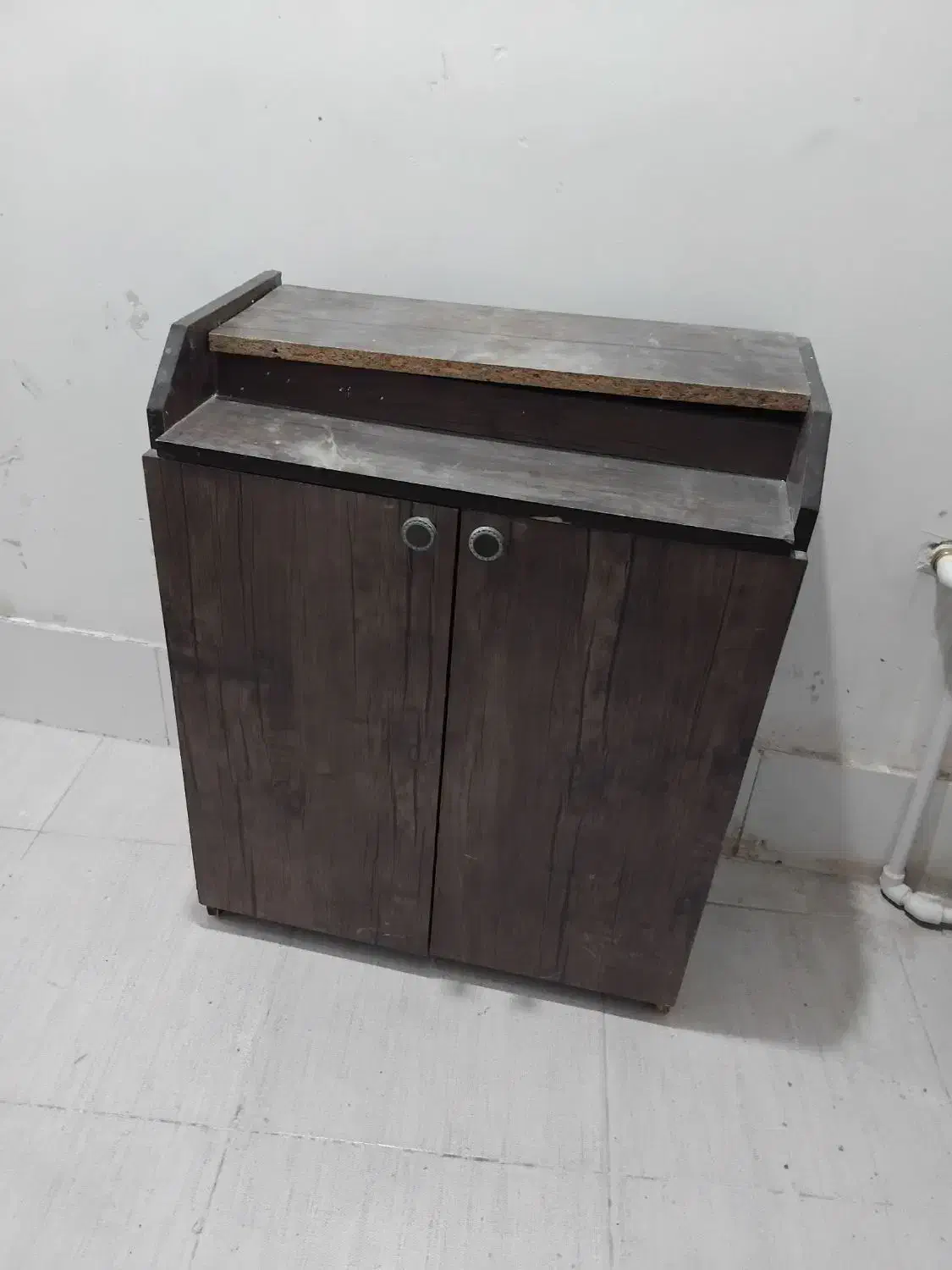 جاکفشی|جاکفشی، کمد، دراور|تربتحیدریه, آغوی|دیوار