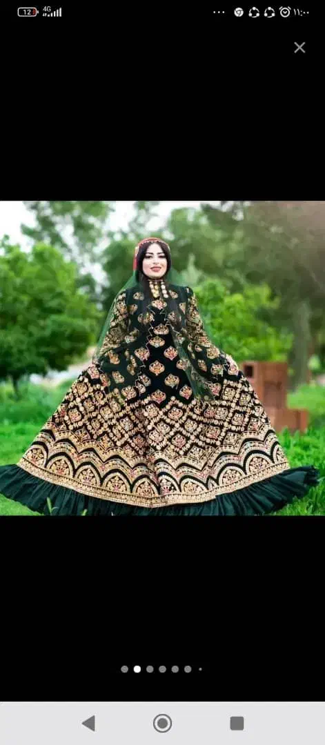 گالری ابرا|لباس|دزفول, |دیوار