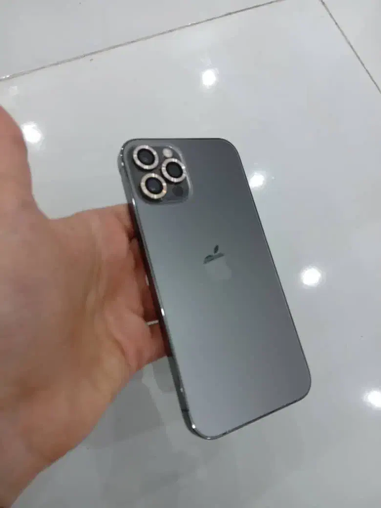 Iphon 12 pro|موبایل|فردیس, منظریه|دیوار