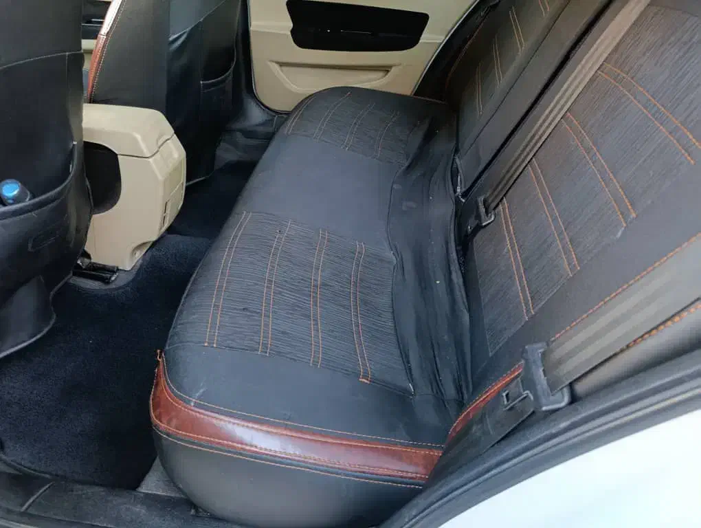 دنا سفید|خودرو سواری و وانت|هشتگرد, شهرک بعثت|دیوار