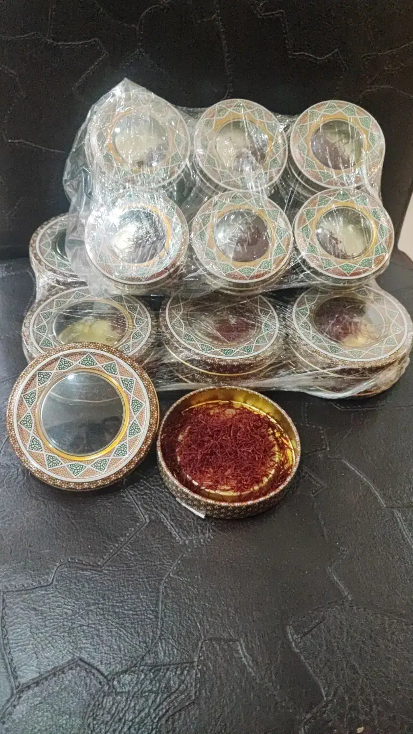 زعفران سوپر نگین و نگین اصل قائنات با قیمت قبل|خوردنی و آشامیدنی|اصفهان, سرچشمه|دیوار