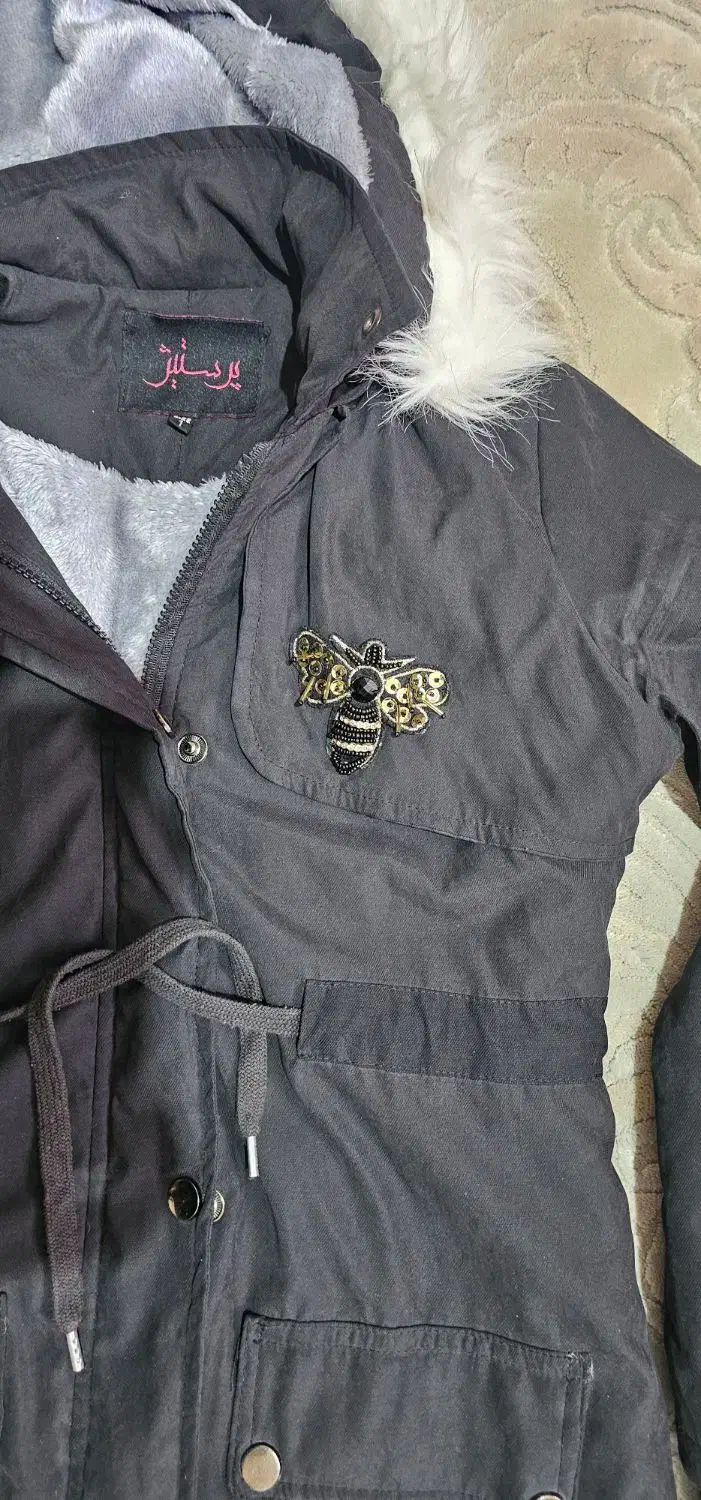 کاپشن|لباس|دامغان, |دیوار