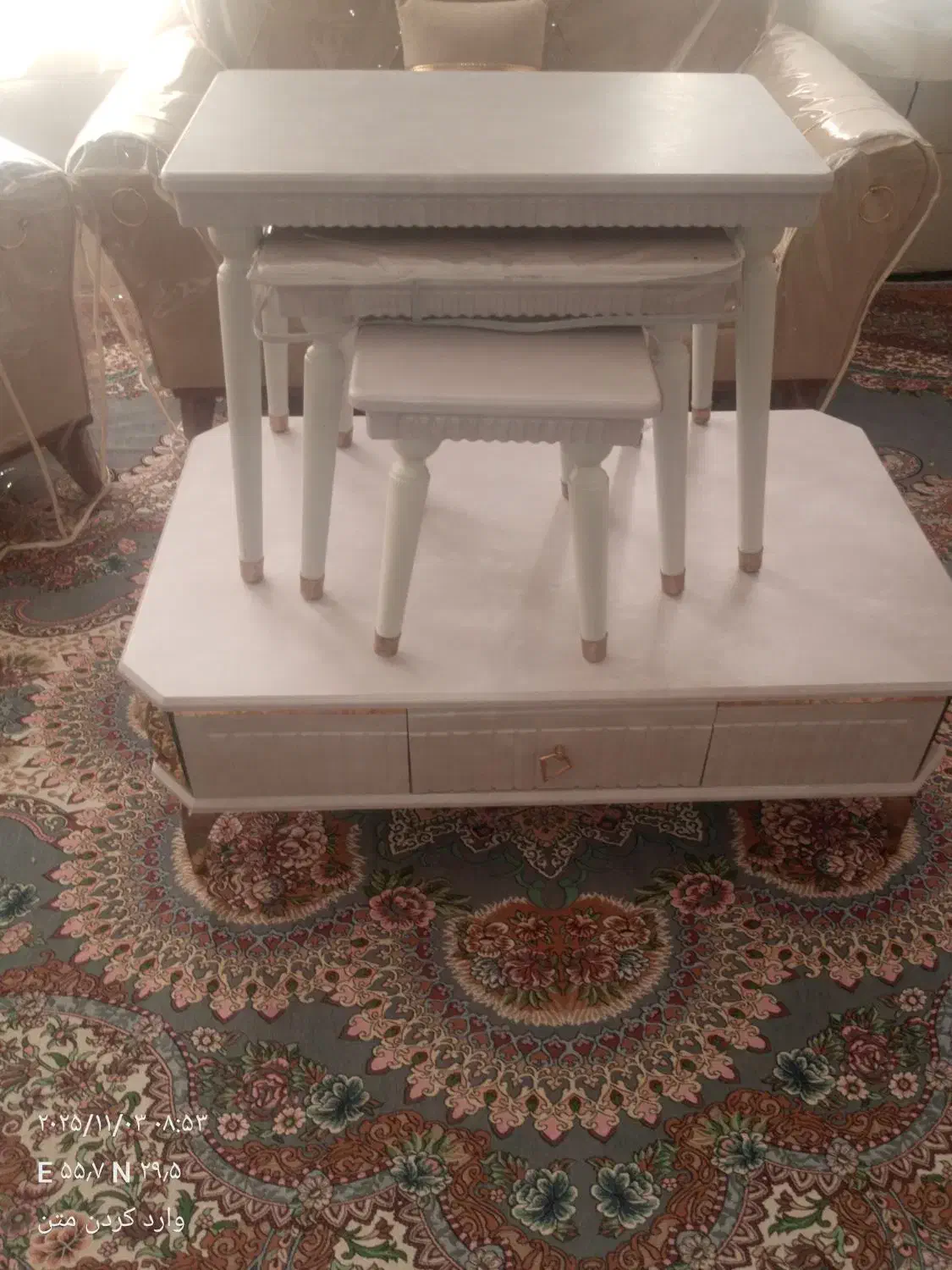 یک عددمیز جلومبلی با سه تا میز عسلی|مبلمان خانگی و میز عسلی|سیرجان, |دیوار