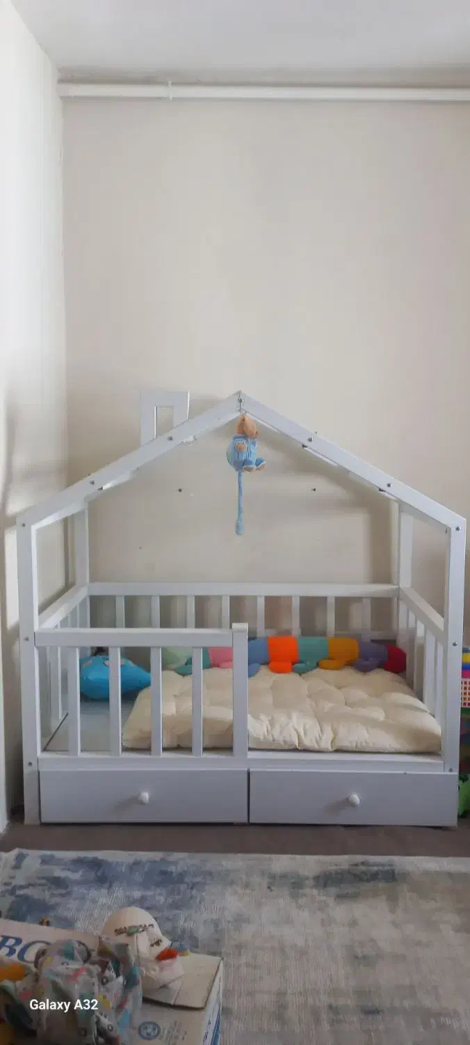 تخت نوزاد|تخت و صندلی بچه|کرمانشاه, |دیوار