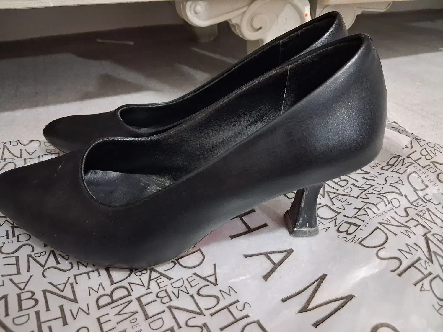 کفش|کیف، کفش، کمربند|بجنورد, |دیوار