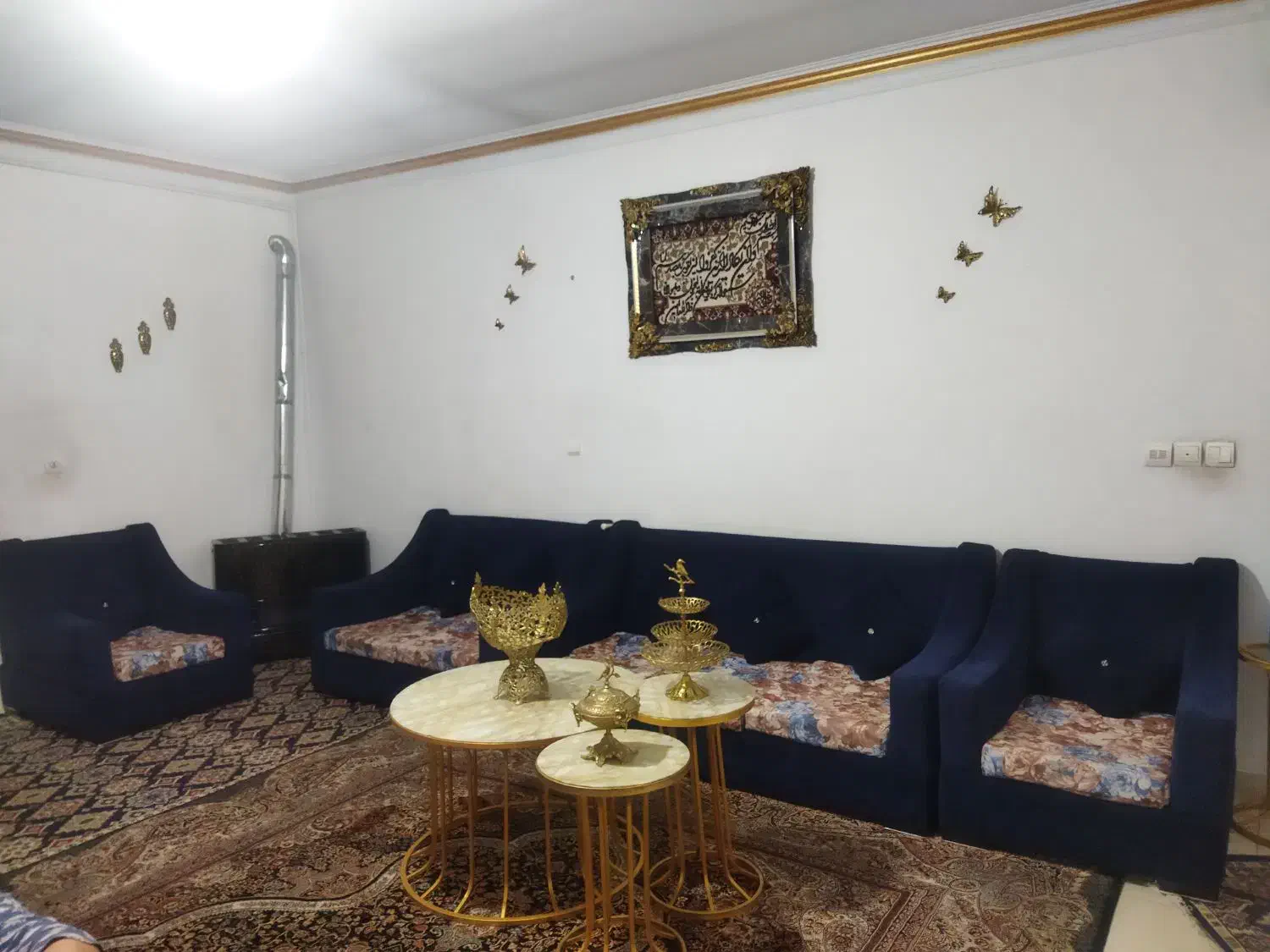 مبل هفت نفره|مبلمان خانگی و میز عسلی|اندیشه, اندیشه فاز ۱|دیوار