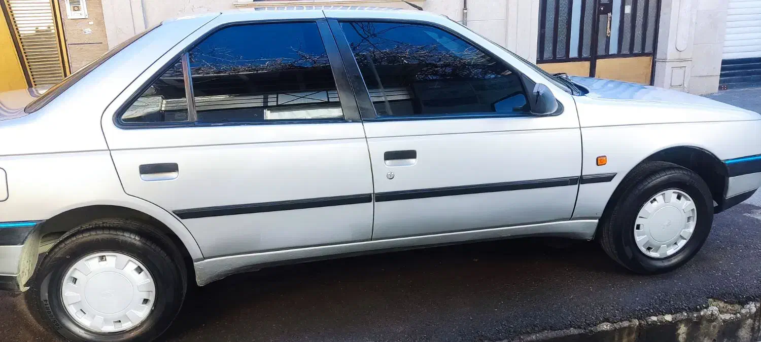 405نقره ای|خودرو سواری و وانت|بروجرد, |دیوار