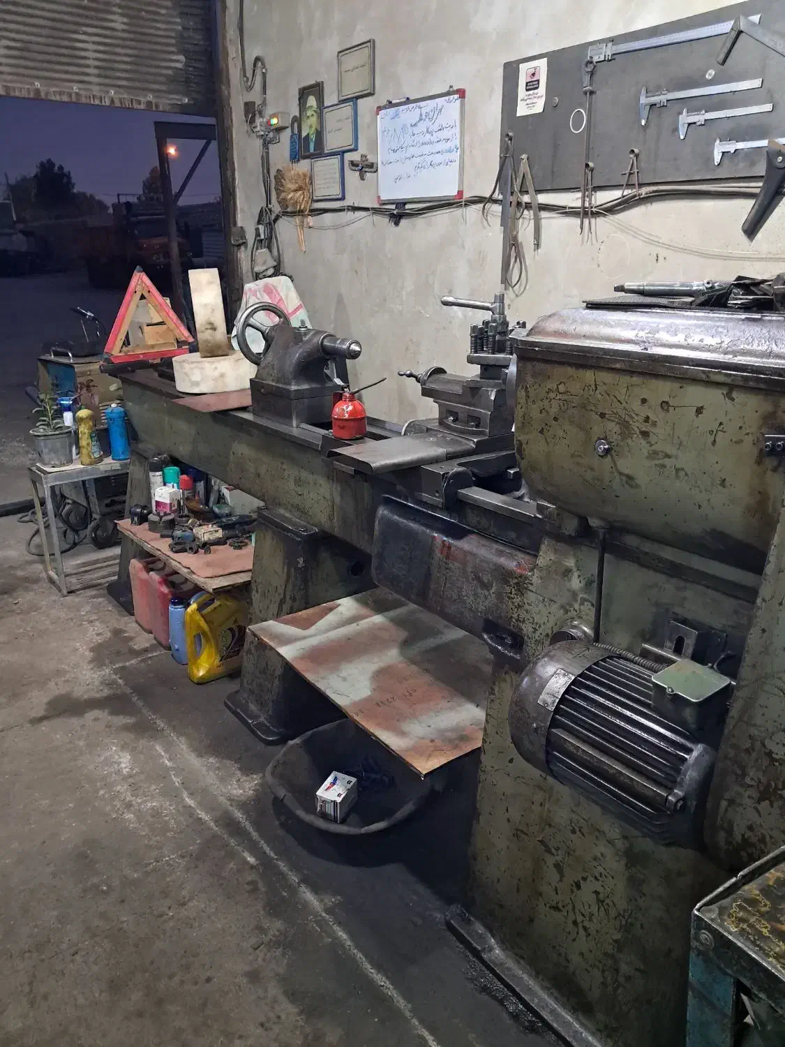 دستگاه تراش ۲ متر بلغاری|ماشینآلات صنعتی|تاکستان, |دیوار