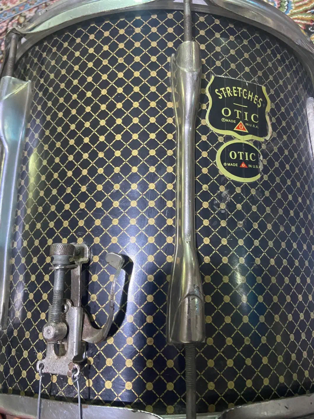 تبل ریز|درام و پرکاشن|کرمان, |دیوار