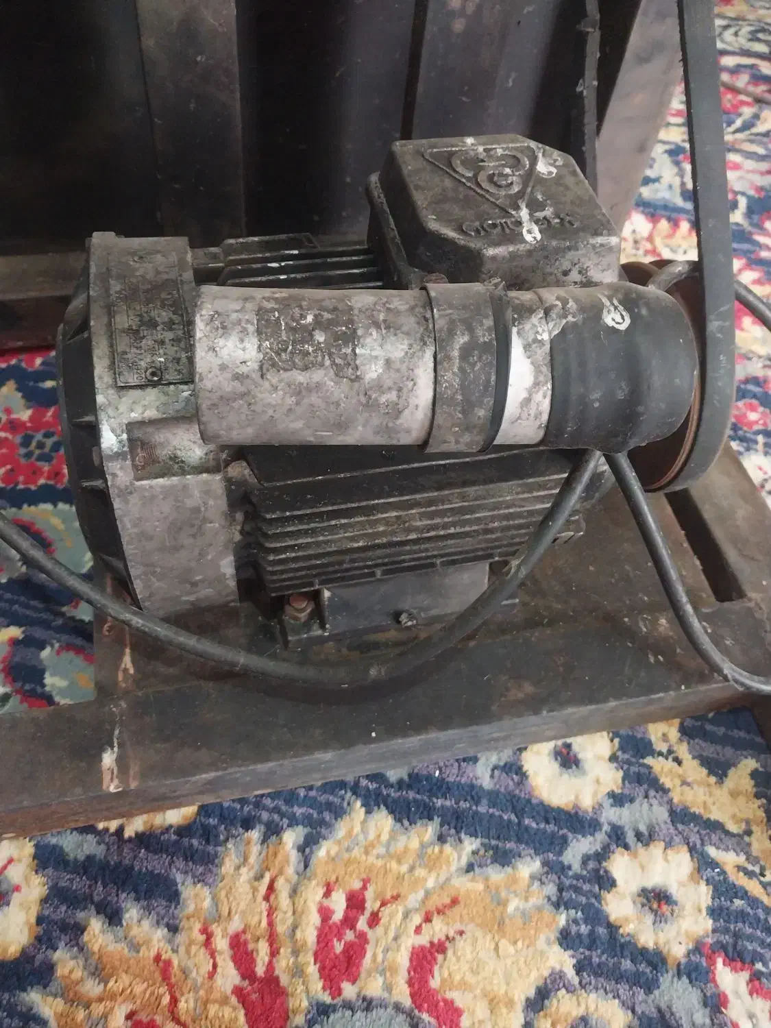 اره چوب بر|ابزارآلات|بروجرد, |دیوار