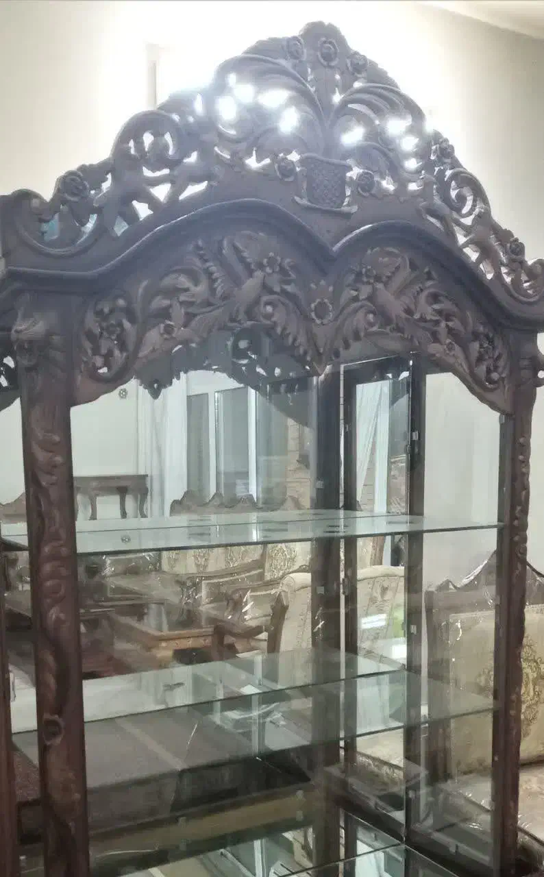 ویترین سلطنتی باچوب گردو|بوفه، ویترین، کنسول|اصفهان, خواجه عمید|دیوار