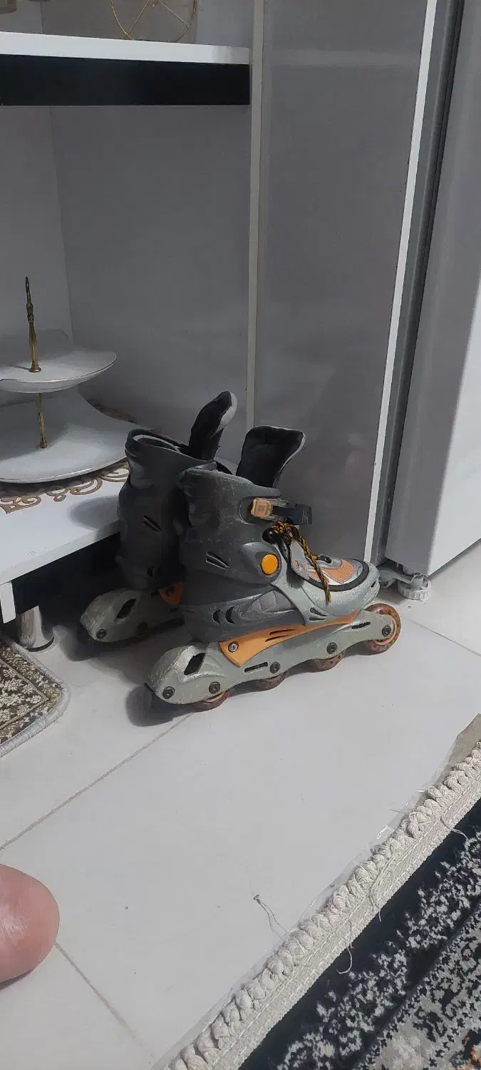 کفش اسکیت|دوچرخه، اسکیت، اسکوتر|نیشابور, رنج آباد|دیوار