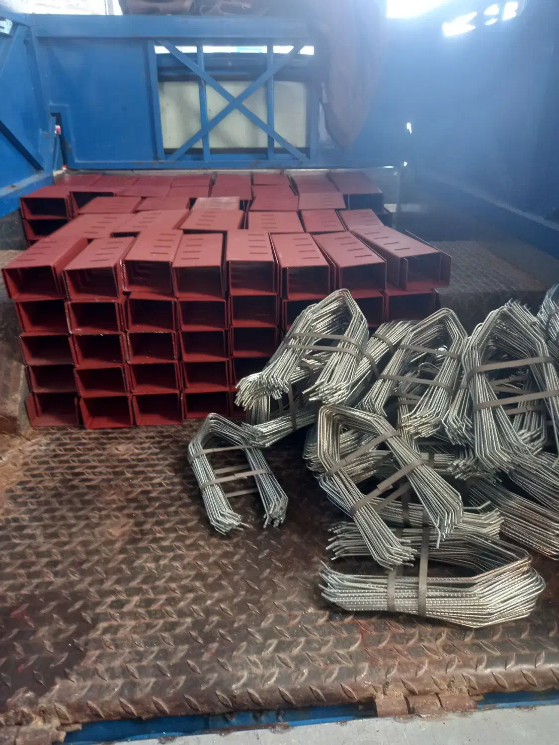 فروش و نصب انواع والپست و میلگرد بستر|خدمات پیشه و مهارت|ایذه, |دیوار