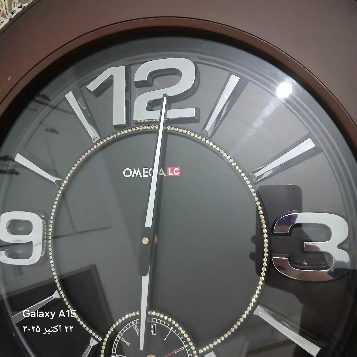ساعت دیواری برند امگا|ساعت دیواری و تزئینی|کرج, کوی کارمندان جنوبی|دیوار