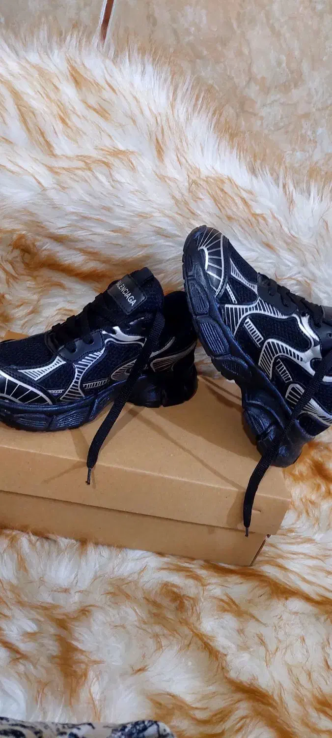 کفش ها حراج واقعی|کیف، کفش، کمربند|یاسوج, |دیوار