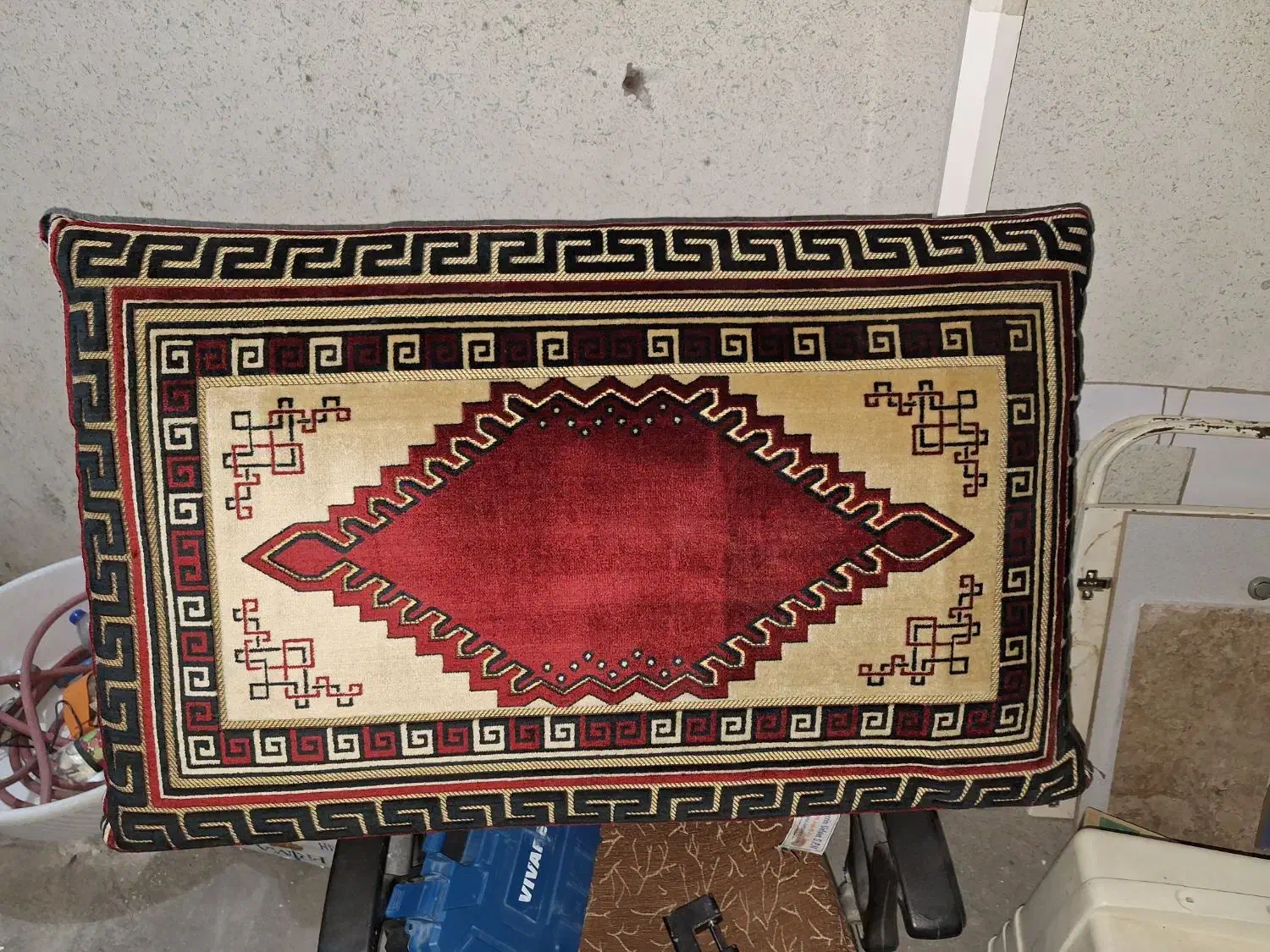 6 عدد پشتی|پشتی|شیراز, فرگاز|دیوار