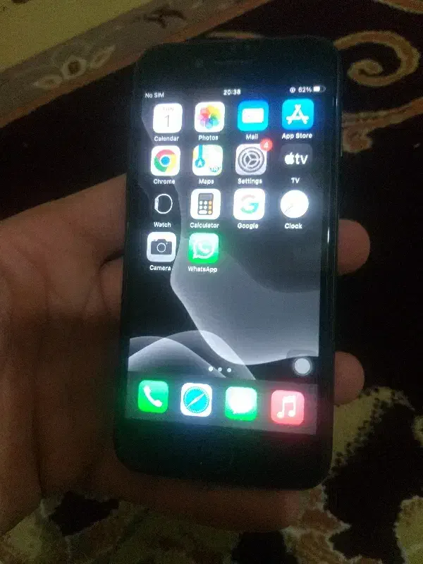 گوشی آیفون ۷ ۱۲۸ و سامسونگ g2 cor 2019|موبایل|ازنا, |دیوار