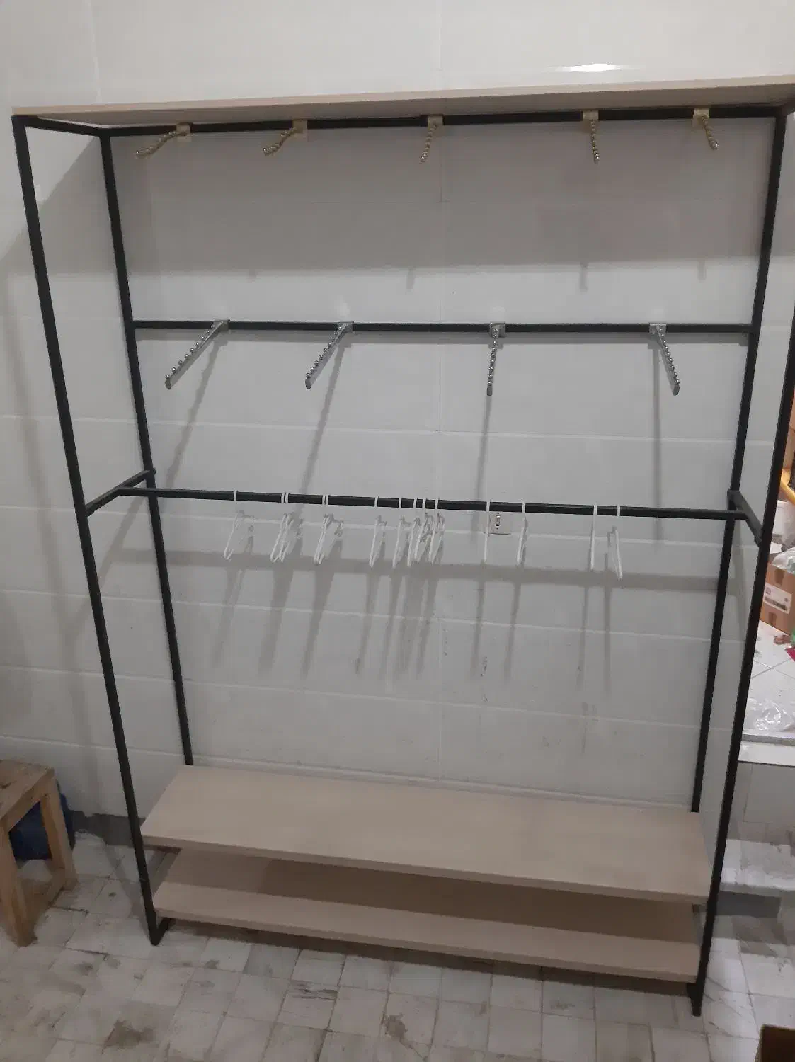 رگال لباس و قفسه و استند لباس|فروشگاه و مغازه|قم, هفت تیر|دیوار