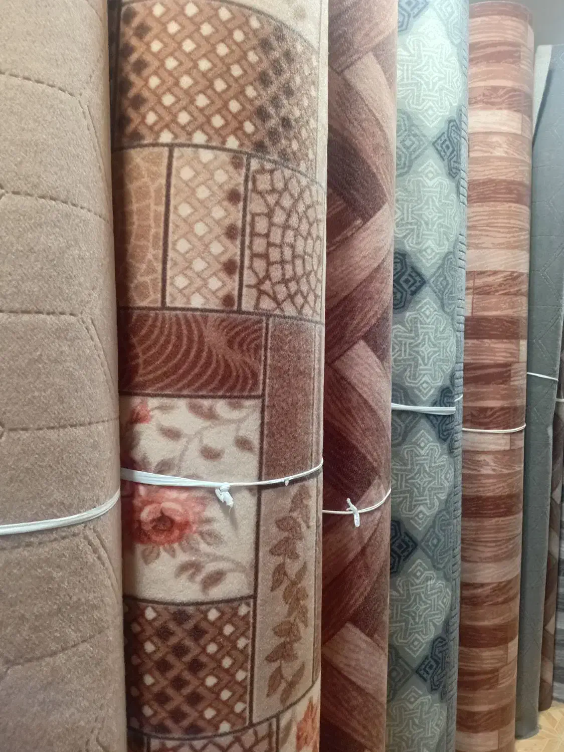 فرش موکت کریمی اصل|موکت|ارومیه, |دیوار