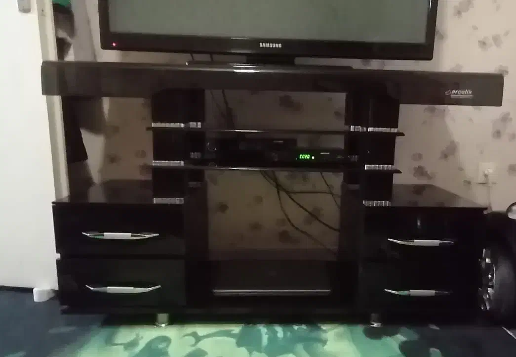 بوفه و اینه و کنسول. میز تی وی. میز سه تایی استیل|بوفه، ویترین، کنسول|تبریز, |دیوار