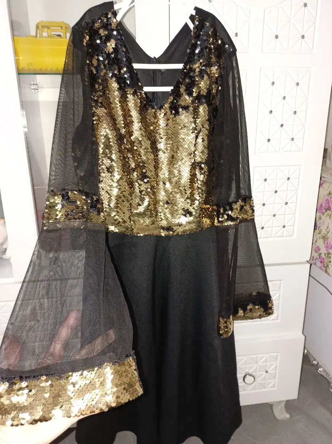 لباس مجلسی|لباس|مشهد, شهید علی محمدی|دیوار