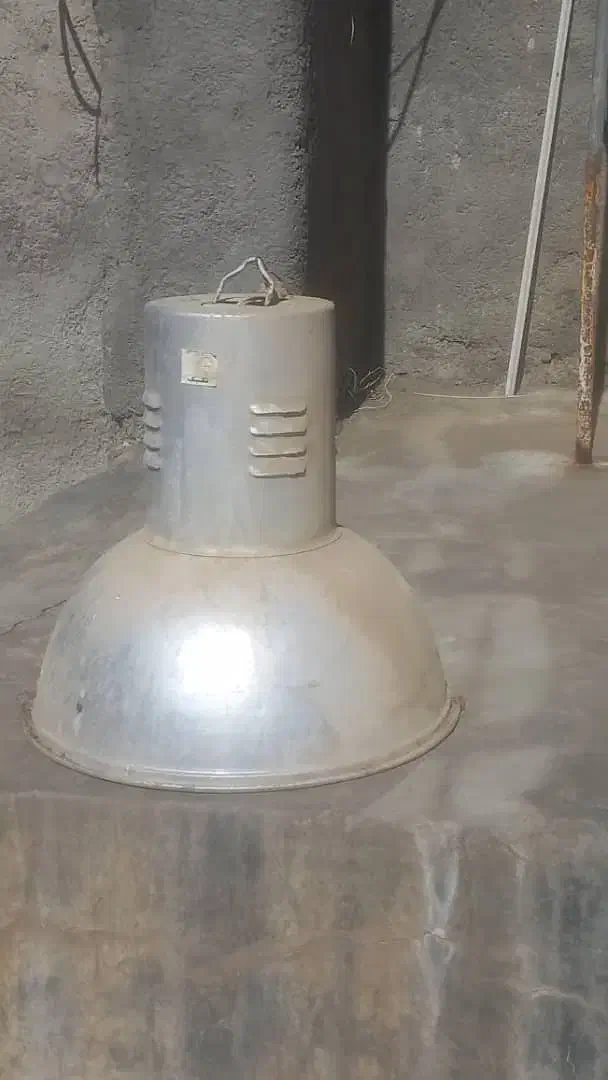 چراغ سوله ای|لامپ و چراغ|قم, نیروگاه|دیوار