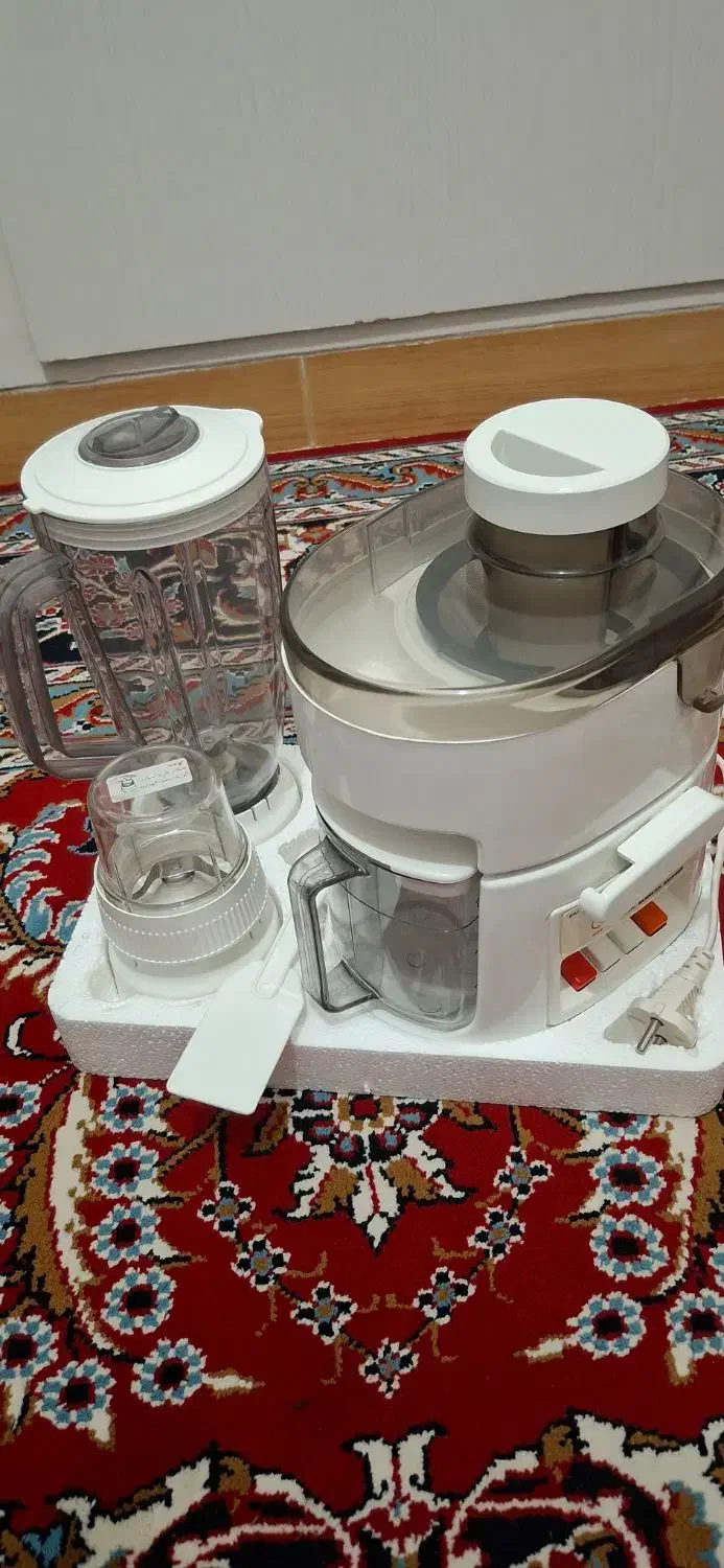 آب میوه گیری|آبمیوه‌گیر و آب‌مرکبات‌گیر|قم, نیروگاه|دیوار