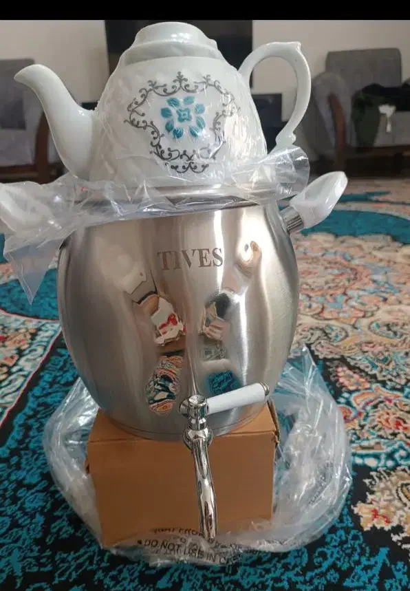 کتری ۵ لیتری شیر دار همراه قوری ۱ لیتری نو|قوری، کتری، قهوهساز دستی|رشت, پل تالشان|دیوار