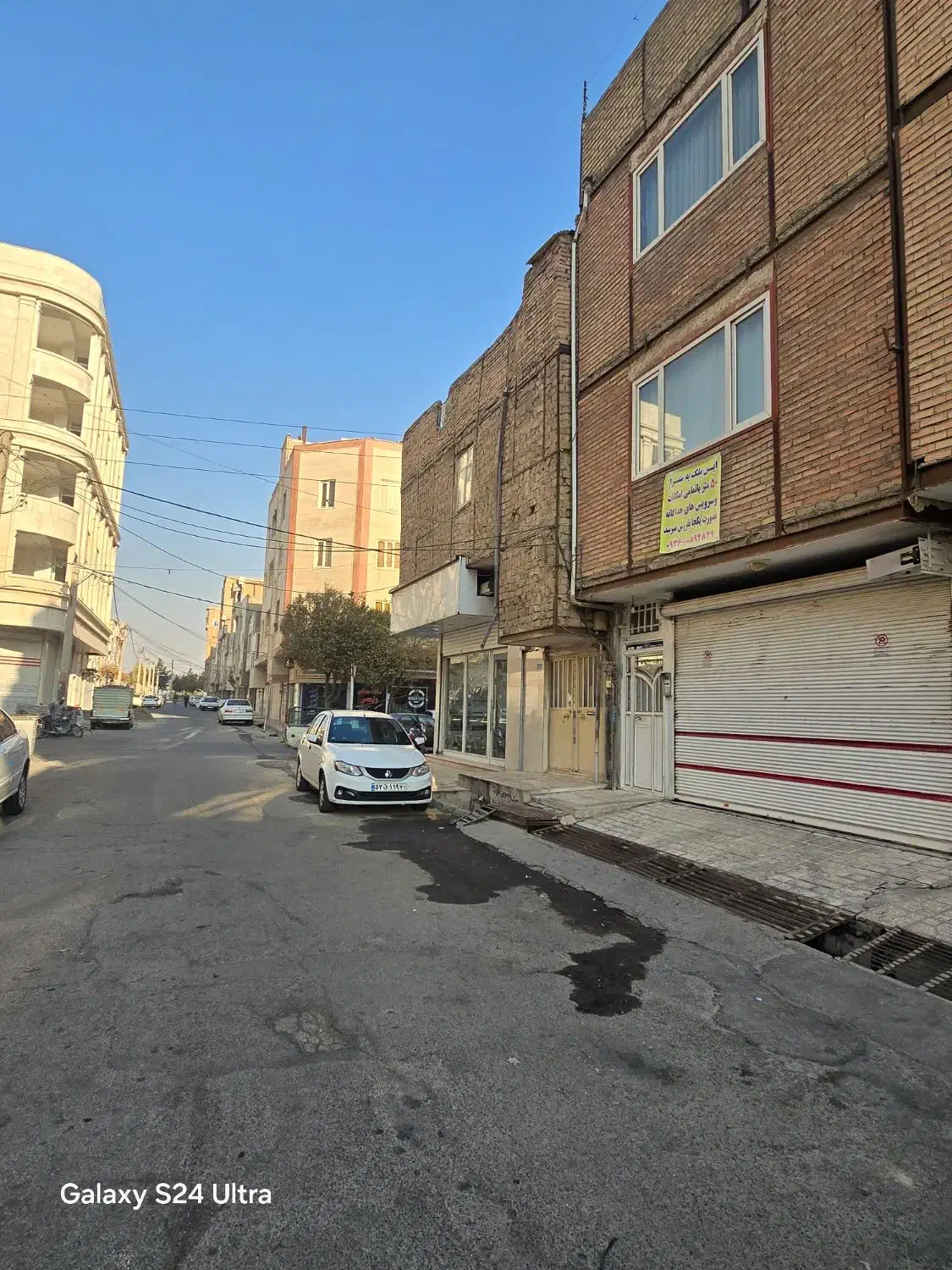 ساختمان سه طبقه و نیم در ۲۰متری اصلی حصارک بالا|پیش‌فروش املاک|نسیم‌شهر, |دیوار