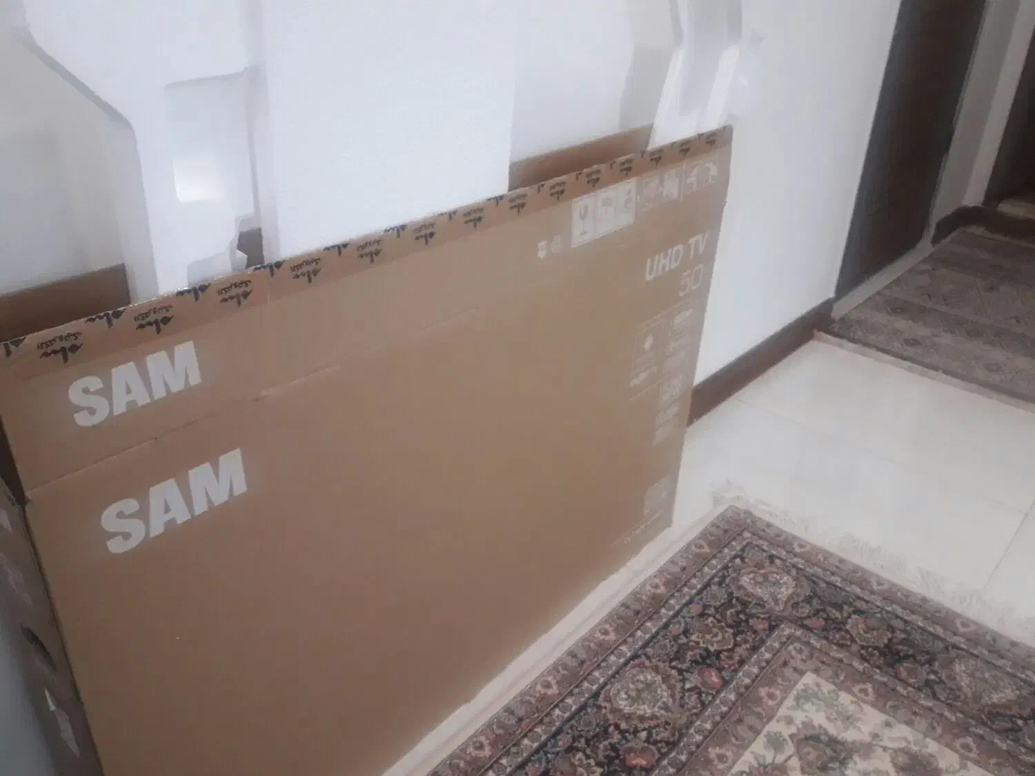 کارتن تلویزیون سام ۵۰ اینچ مدل ۷۸۰۰|تلویزیون و پروژکتور|تهران, حسینآباد|دیوار