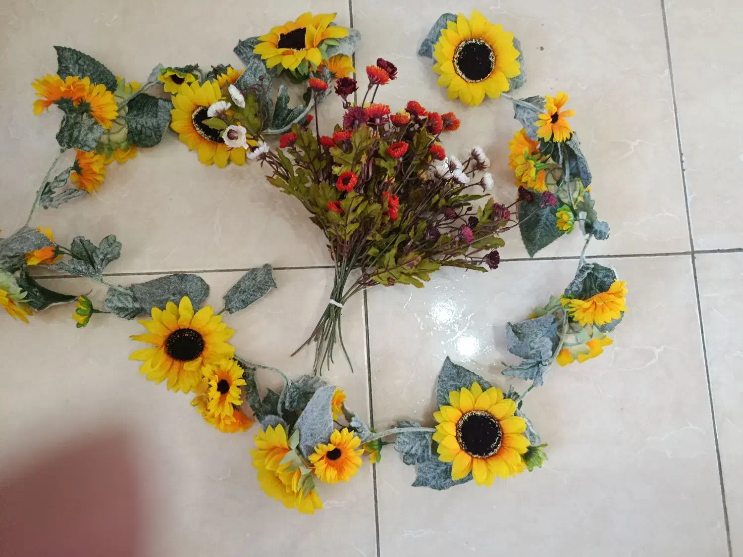 گل آویز وگلدانی|گل مصنوعی|فولادشهر, مسکن مهر فولادشهر|دیوار