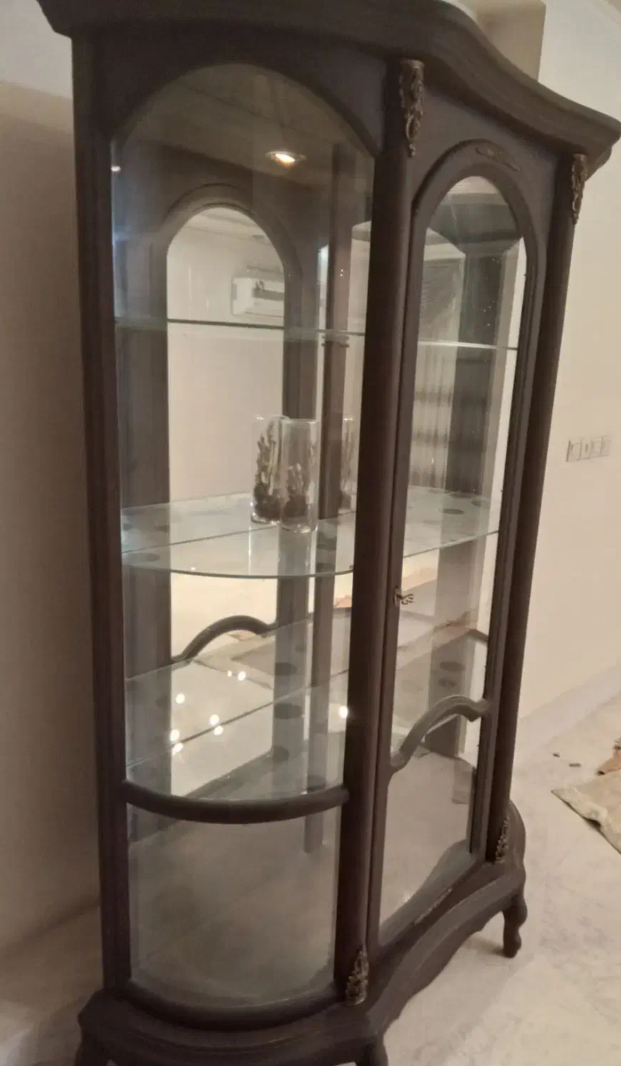 ویترین چوب پشت اینه و لامپ دار نو|بوفه، ویترین، کنسول|قم, بلوار امین و ساحلی|دیوار