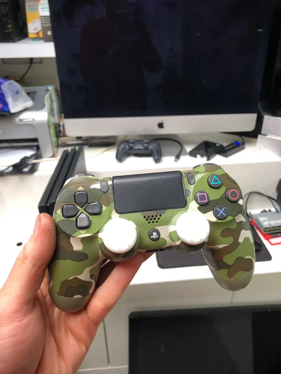 کنسول بازی سونی PS4 مدل Pro 1TB کپی خور|کنسول، بازی ویدئویی و آنلاین|رشت, معلم|دیوار