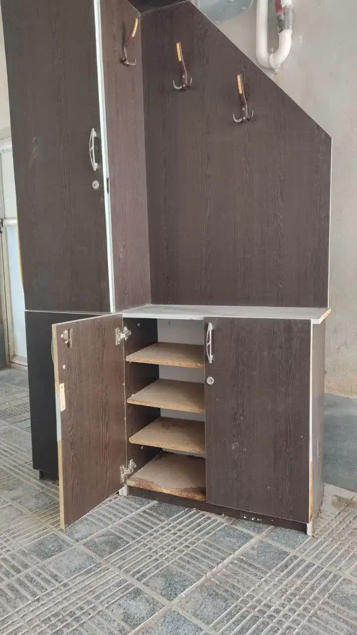 جاکفشی|جاکفشی، کمد، دراور|بیرجند, |دیوار