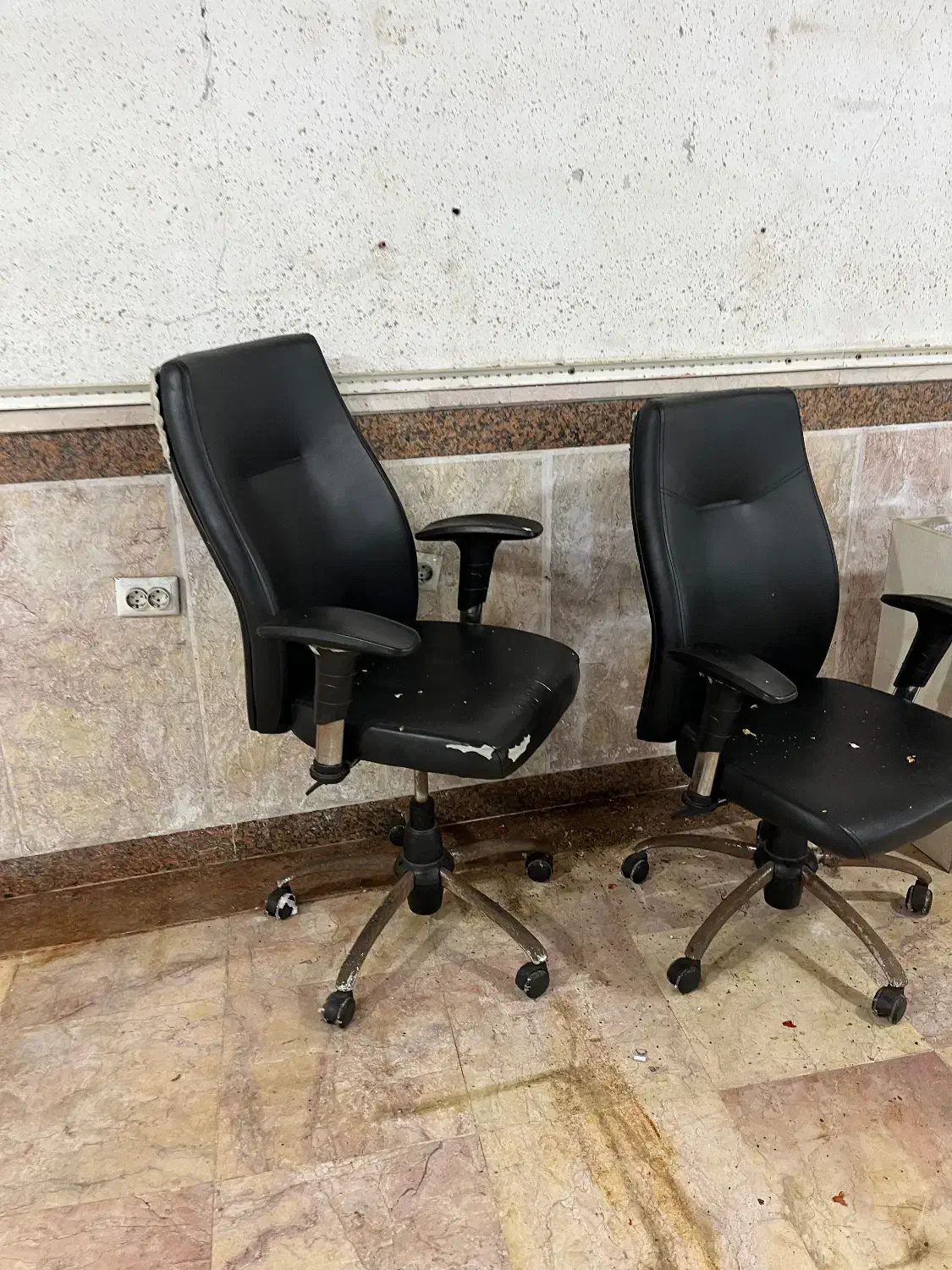 میز و صندلی اداری|دفتر کار|فریدون‌کنار, |دیوار