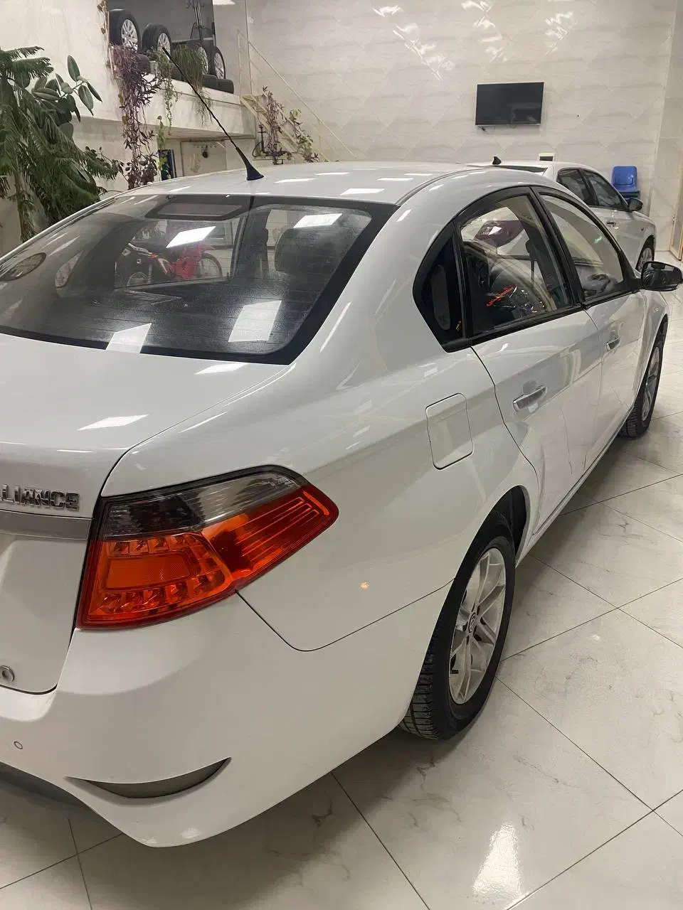 برلیانس|خودرو سواری و وانت|میاندوآب, |دیوار